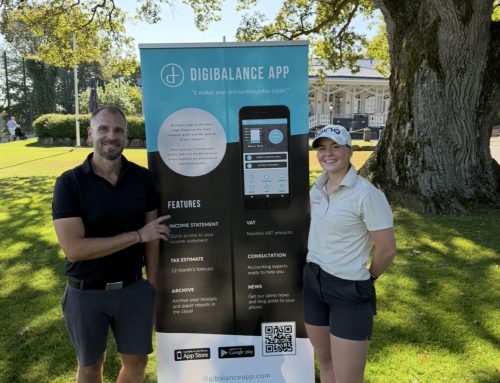Golfammattilainen Katri Bakker | Digitase Oy tukemaan matkaa kohti kansainvälisiä kenttiä